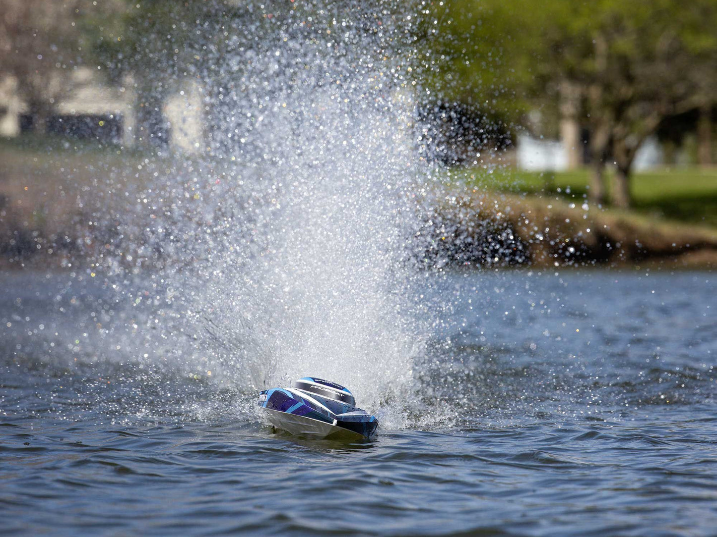 Sonicwake 24" Self-Righting Brushless Deep-V RTR, Blue