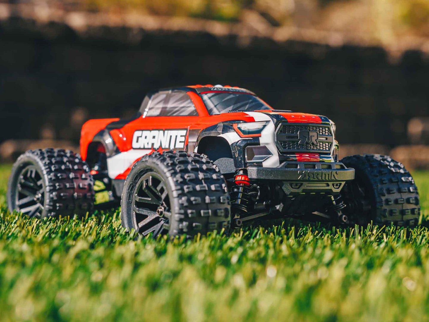 1/18 GRANITE GROM MEGA 4X4 MT with Battery & Charger Red