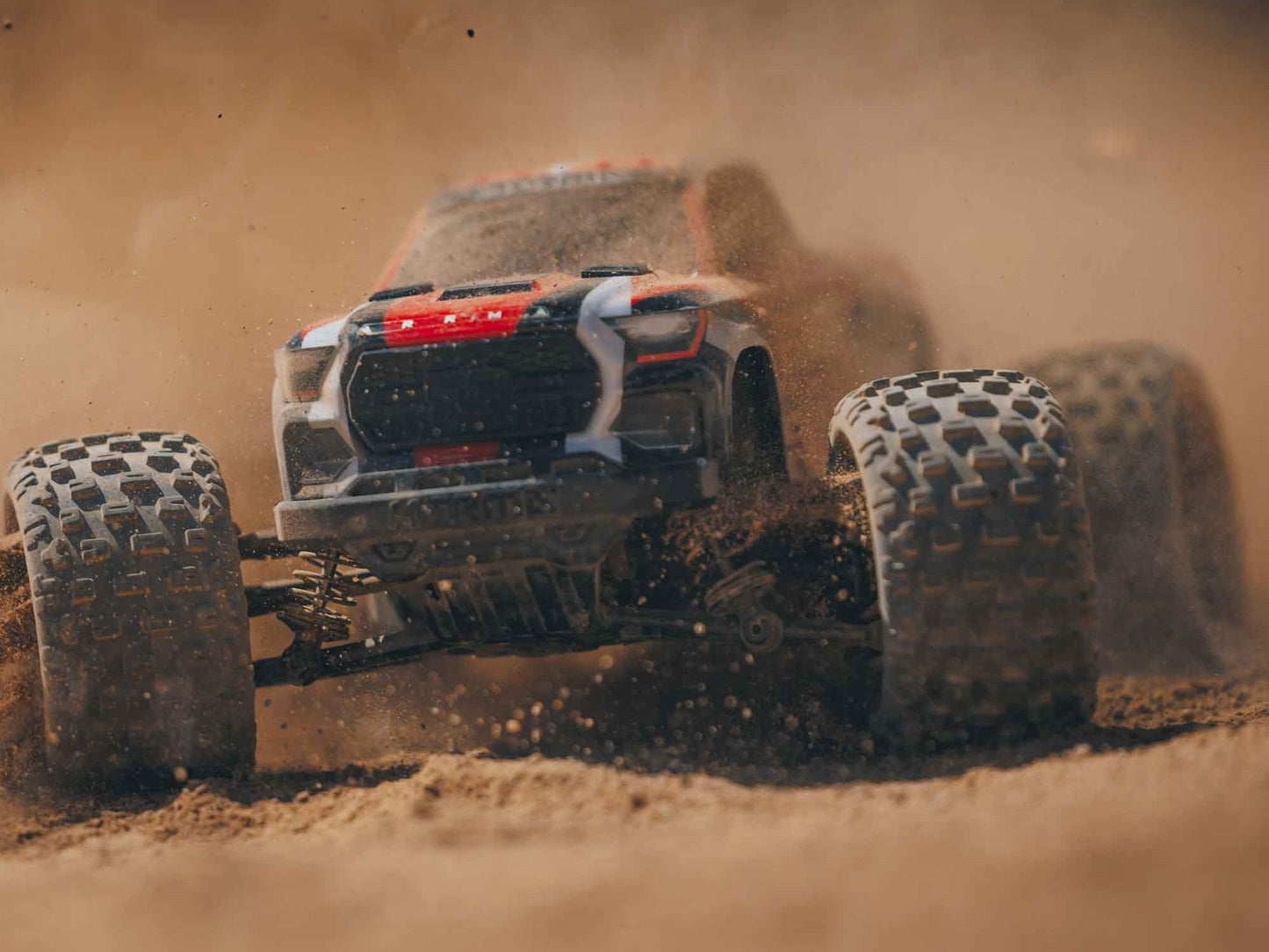 1/18 GRANITE GROM MEGA 4X4 MT with Battery & Charger Red