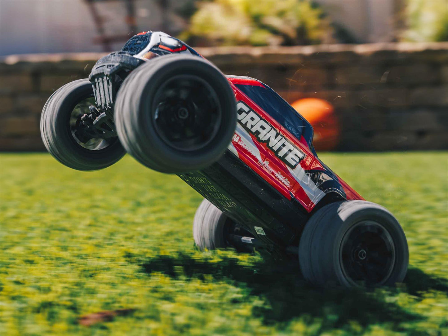 1/18 GRANITE GROM MEGA 4X4 MT with Battery & Charger Red