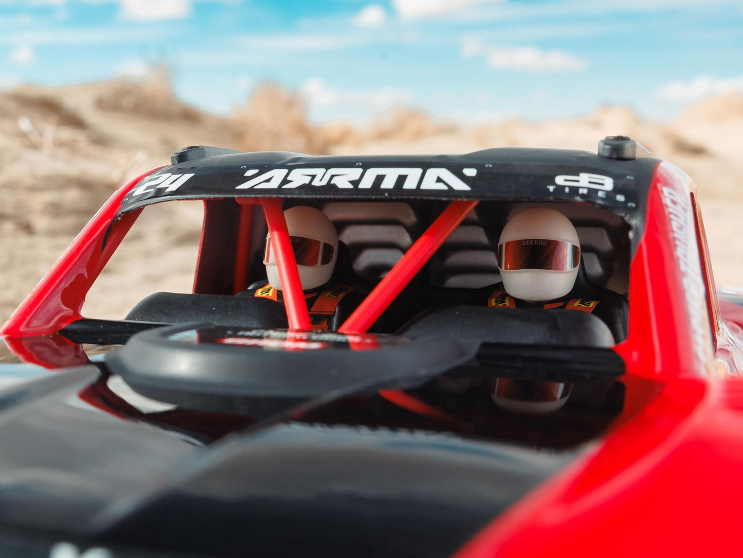 1/16 MOJAVE GROM MEGA 4X4 DT with Battery & Charger Red