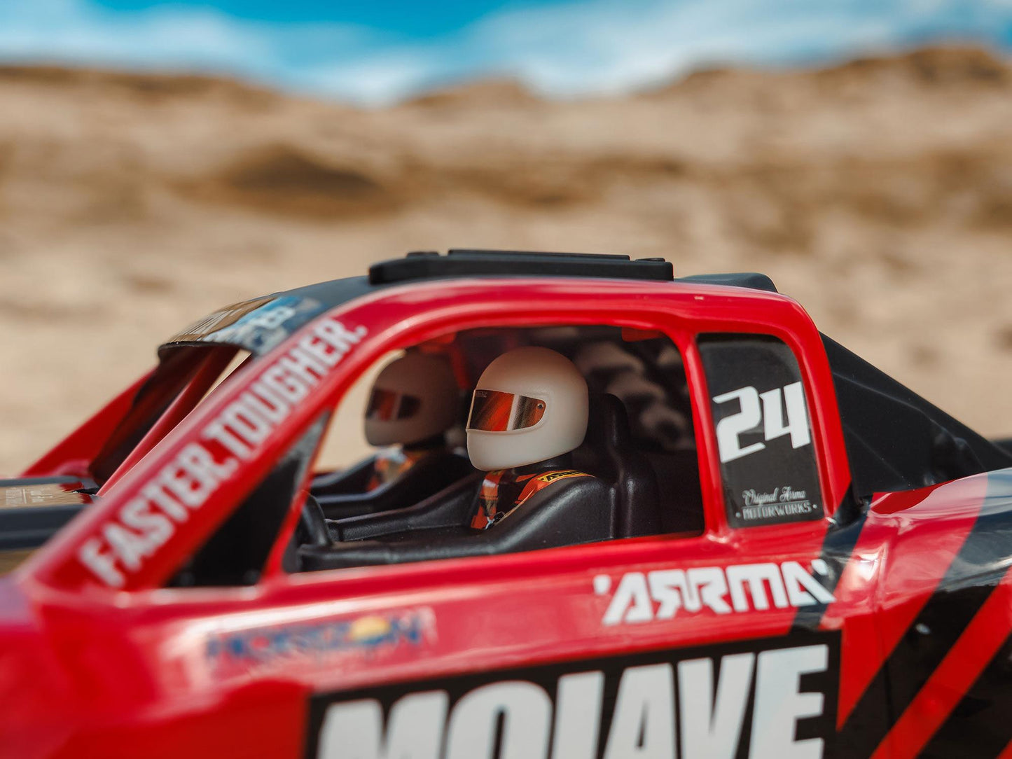 1/16 MOJAVE GROM MEGA 4X4 DT with Battery & Charger Red
