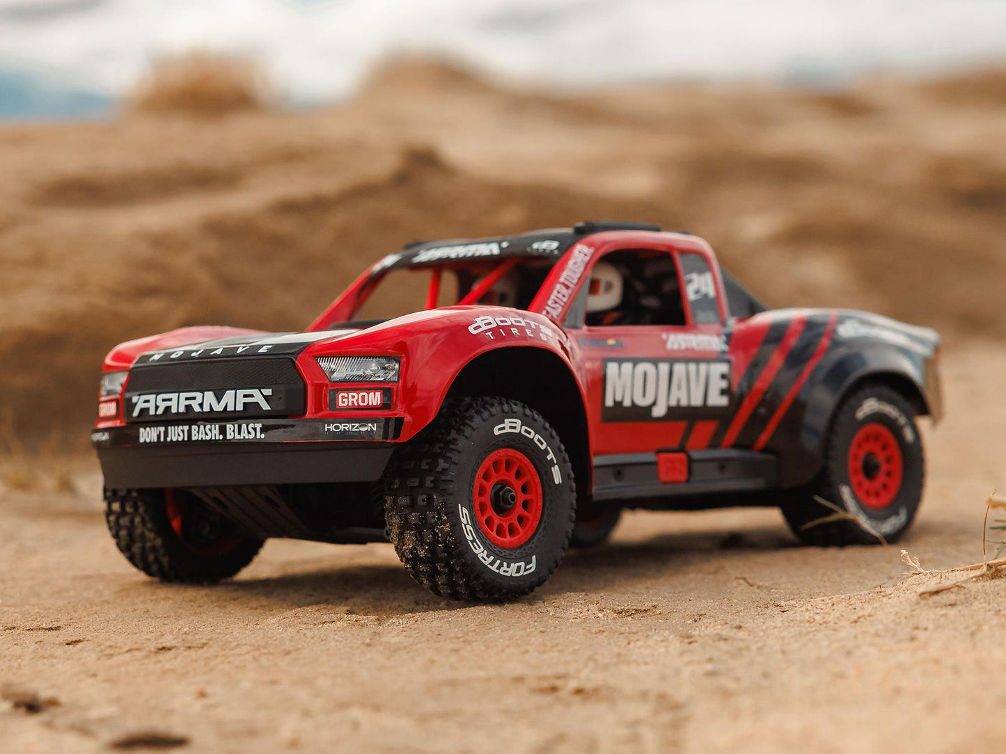 1/16 MOJAVE GROM MEGA 4X4 DT with Battery & Charger Red