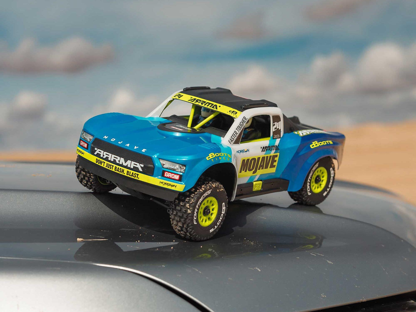 1/16 MOJAVE GROM MEGA 4X4 DT with Battery & Charger Blue