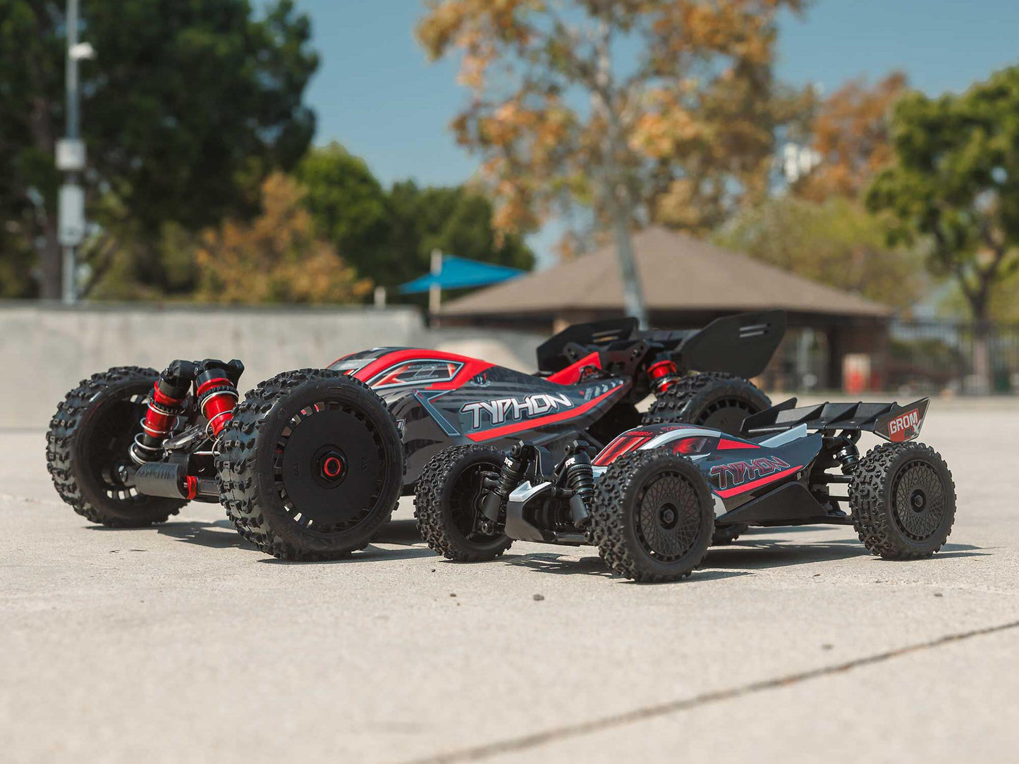 1/14 TYPHON GROM 223S BLX 4X4 Buggy (No Batt/Charg) Silver