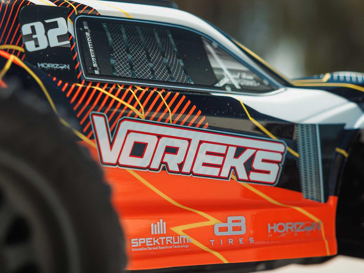 1/10 VORTEKS MEGA 550 4X2 ST with Battery & Charger Orange