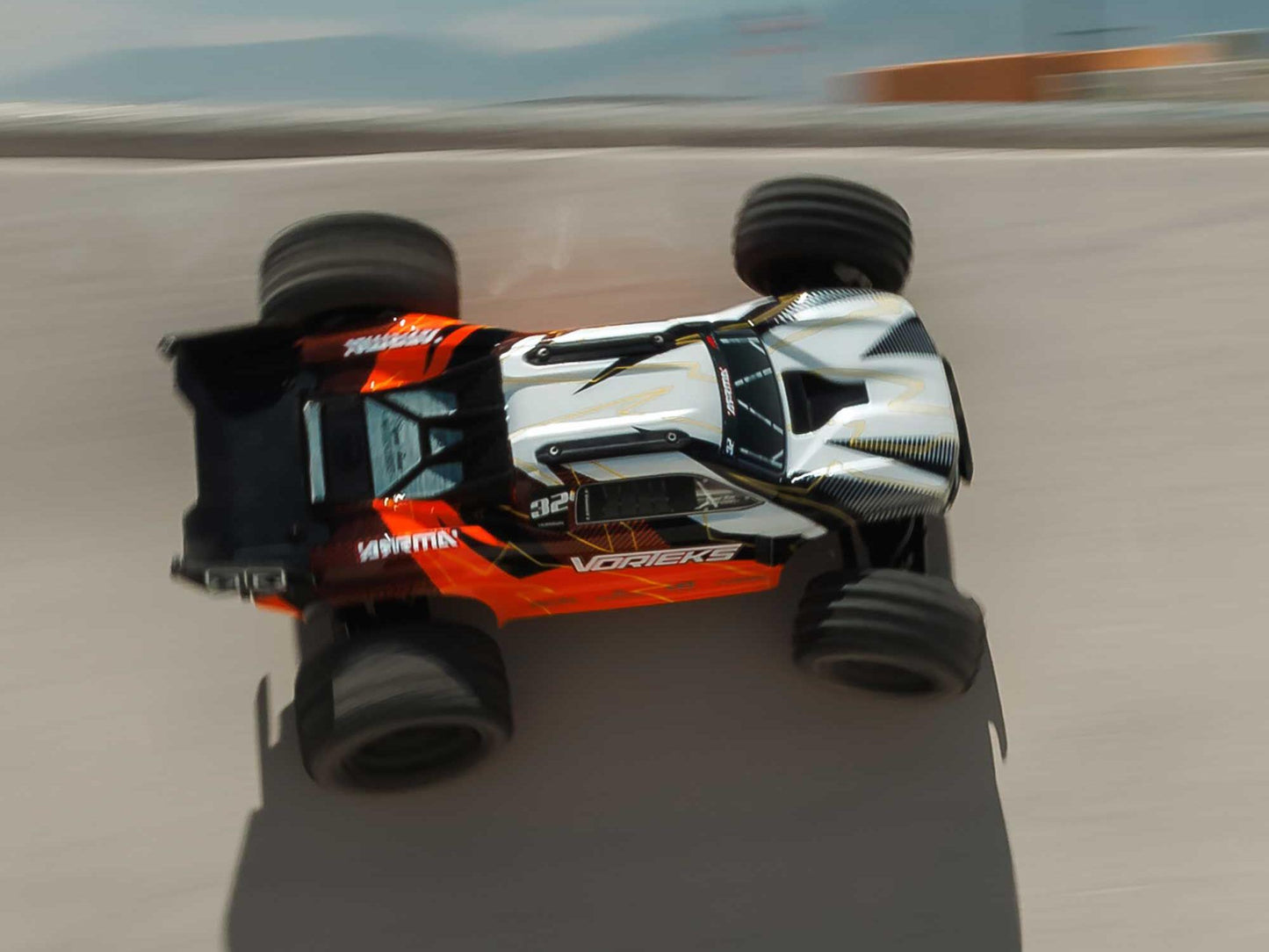 1/10 VORTEKS MEGA 550 4X2 ST with Battery & Charger Orange