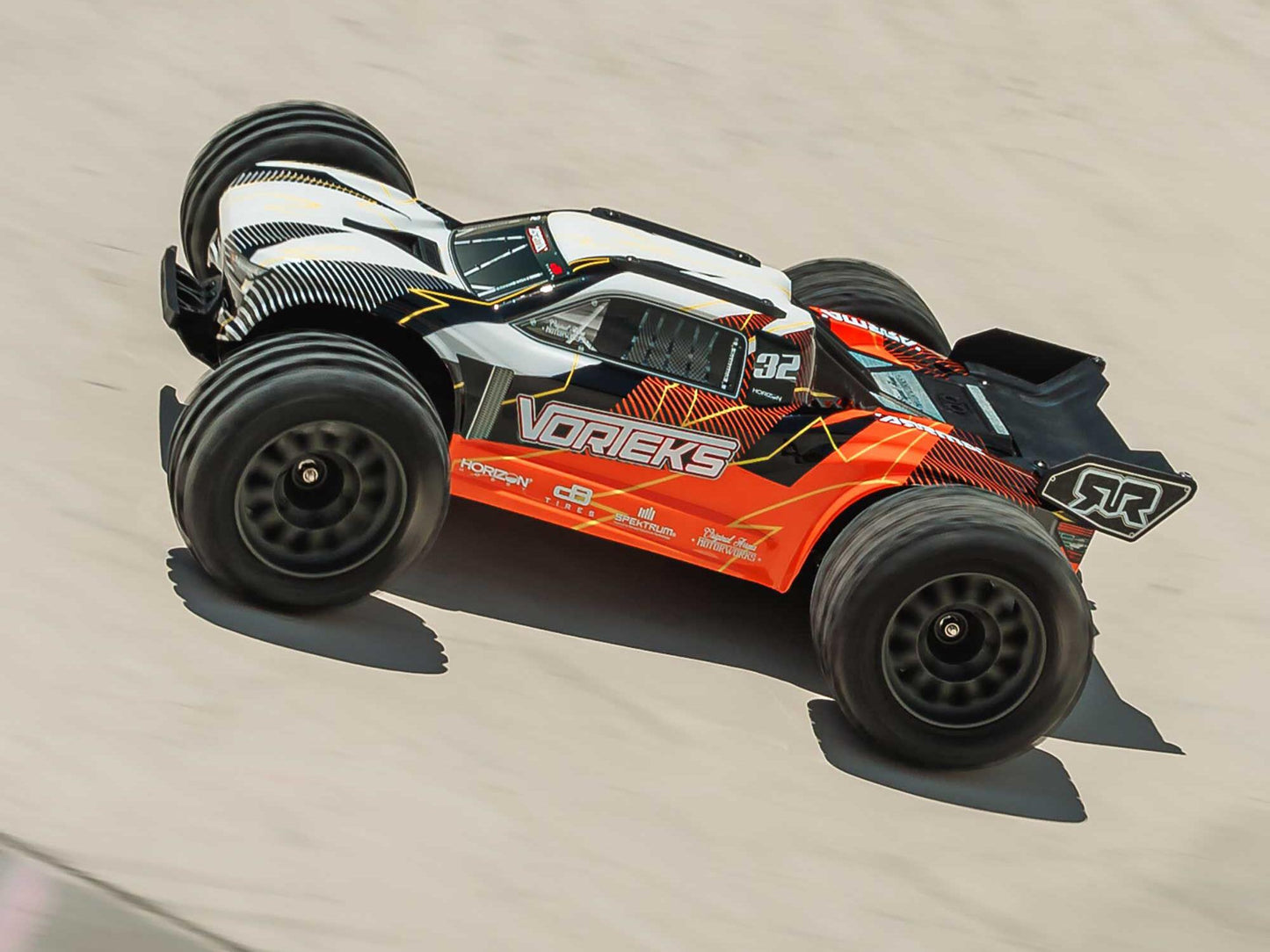 1/10 VORTEKS MEGA 550 4X2 ST with Battery & Charger Orange