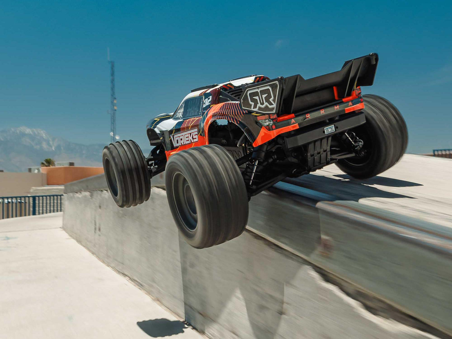1/10 VORTEKS MEGA 550 4X2 ST with Battery & Charger Orange