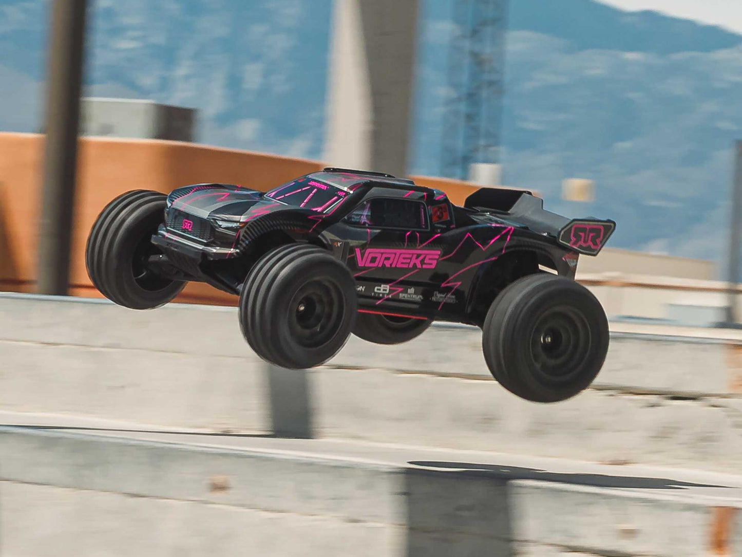 1/10 VORTEKS 223S DSC 2WD RTR Brushless Stadium Truck, Pink