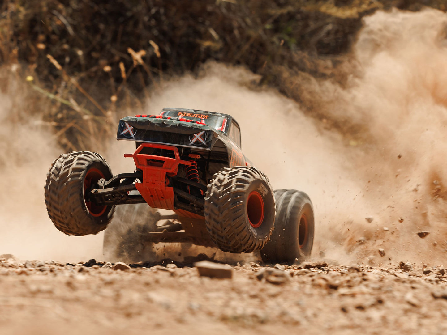 1/10 QUAKE 223S DSC 2WD RTR Brushless Monster Truck, Red