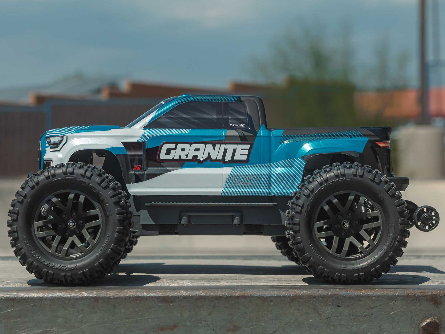 1/10 GRANITE 223S DSC 4X4 RTR Monster Truck Blue