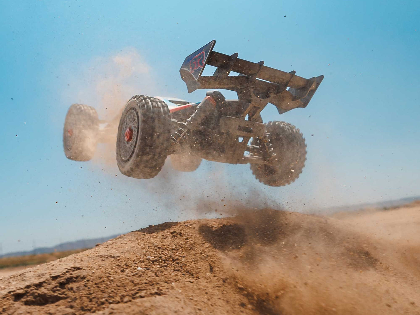 1/8 TYPHON 223S BLX 4X4 Buggy RTR with DSC Red