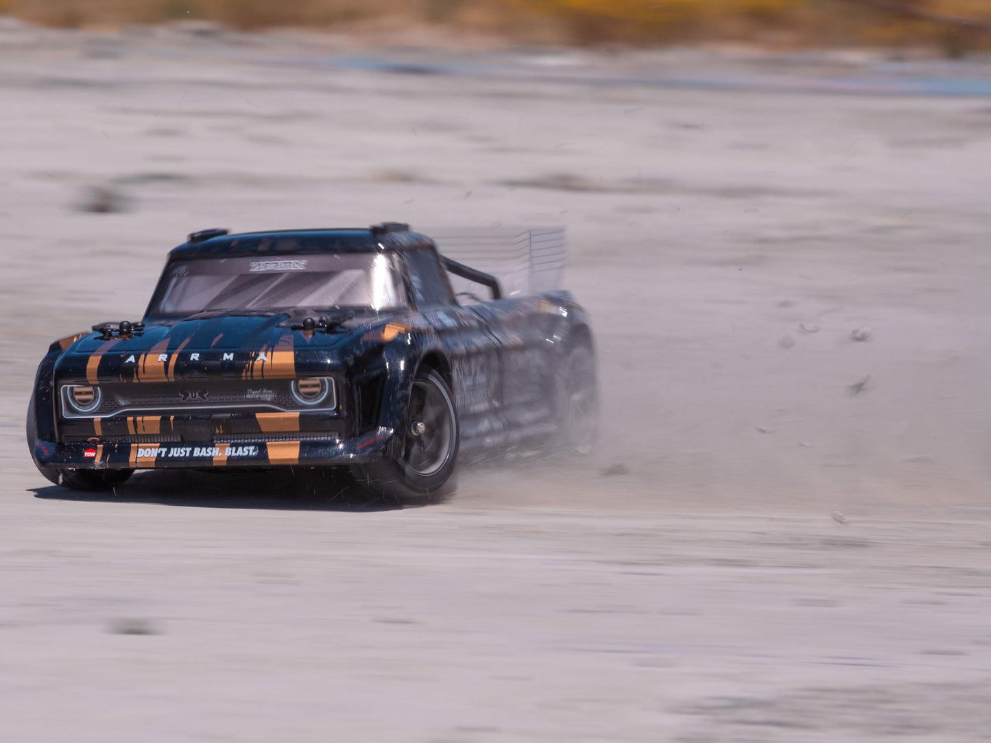 1/8 INFRACTION 3S 4X4 BLX Resto-Mod Truck RTR Black/Gold