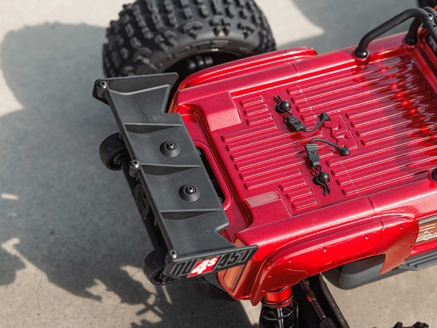 1/10 OUTCAST 4S 4X4 BLX Stunt MT (with Centre Diff) Red
