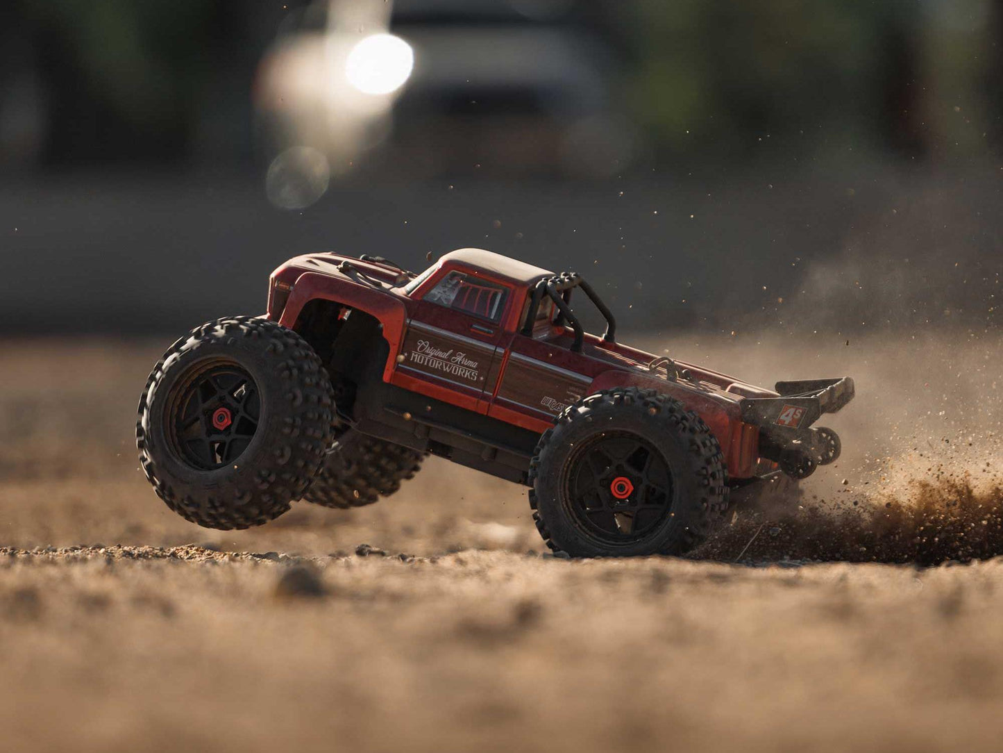1/10 OUTCAST 4S 4X4 BLX Stunt MT (with Centre Diff) Red