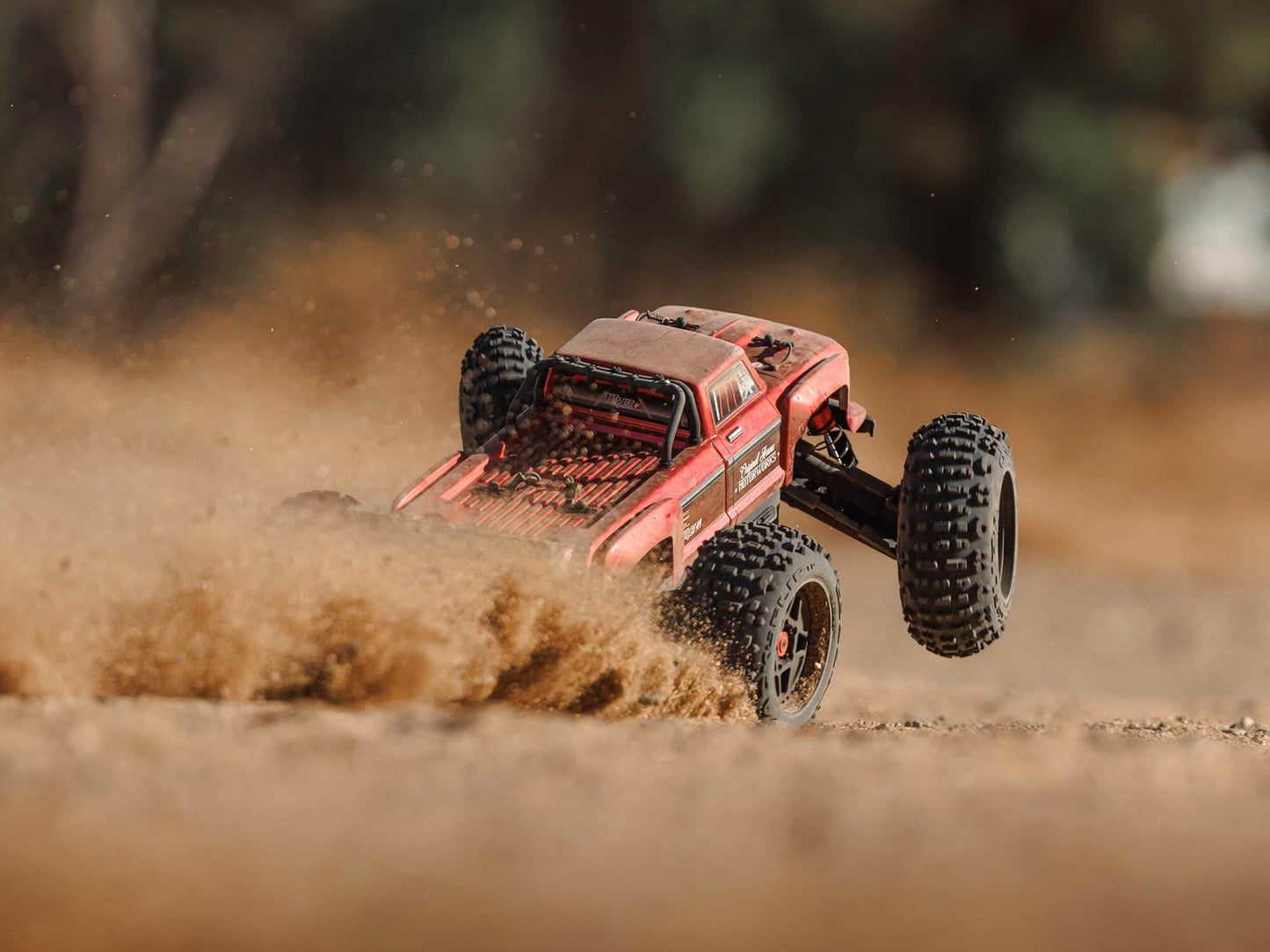 1/10 OUTCAST 4S 4X4 BLX Stunt MT (with Centre Diff) Red