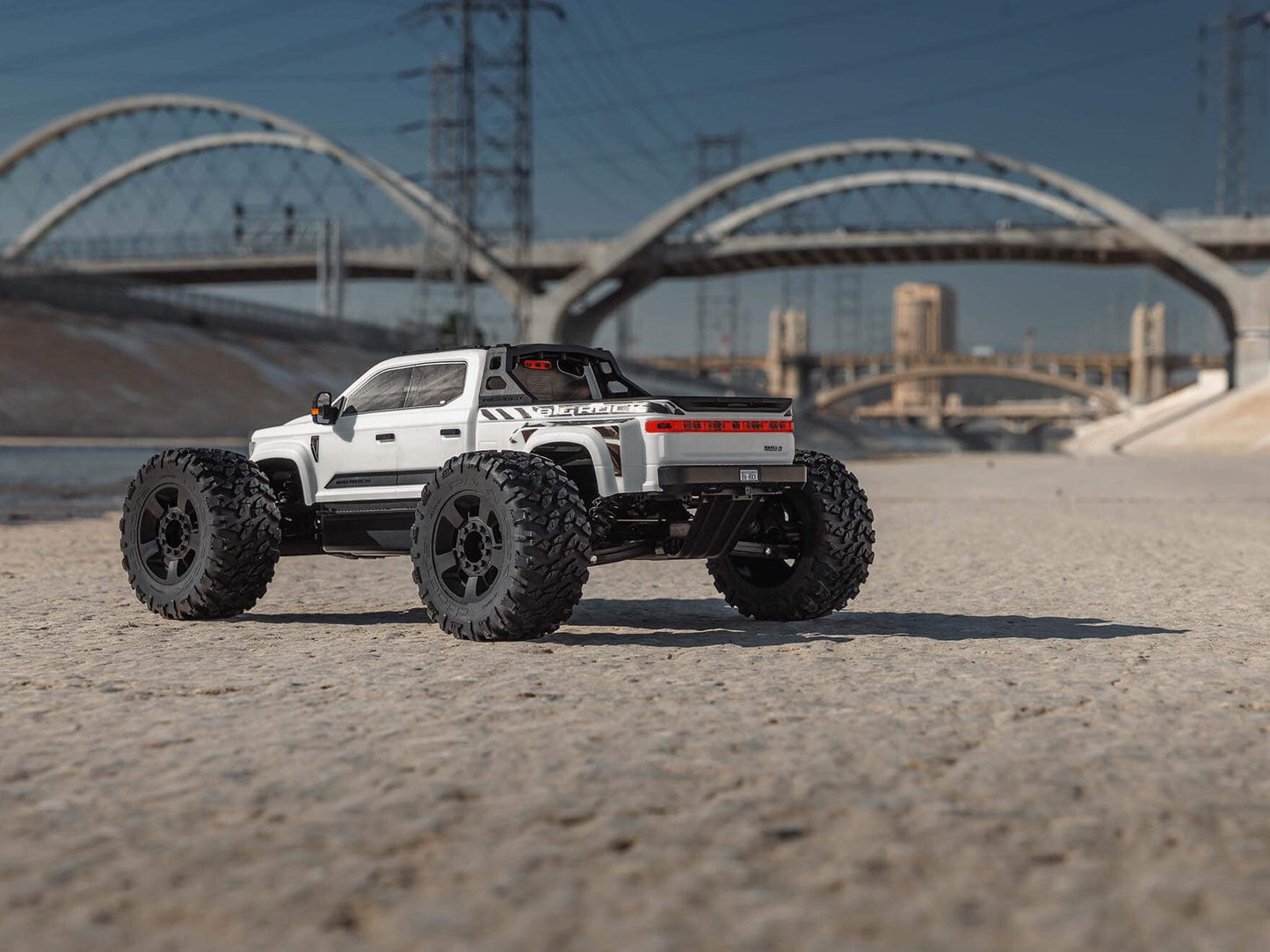 1/7 BIG ROCK 6S 4X4 BLX Monster Truck RTR White