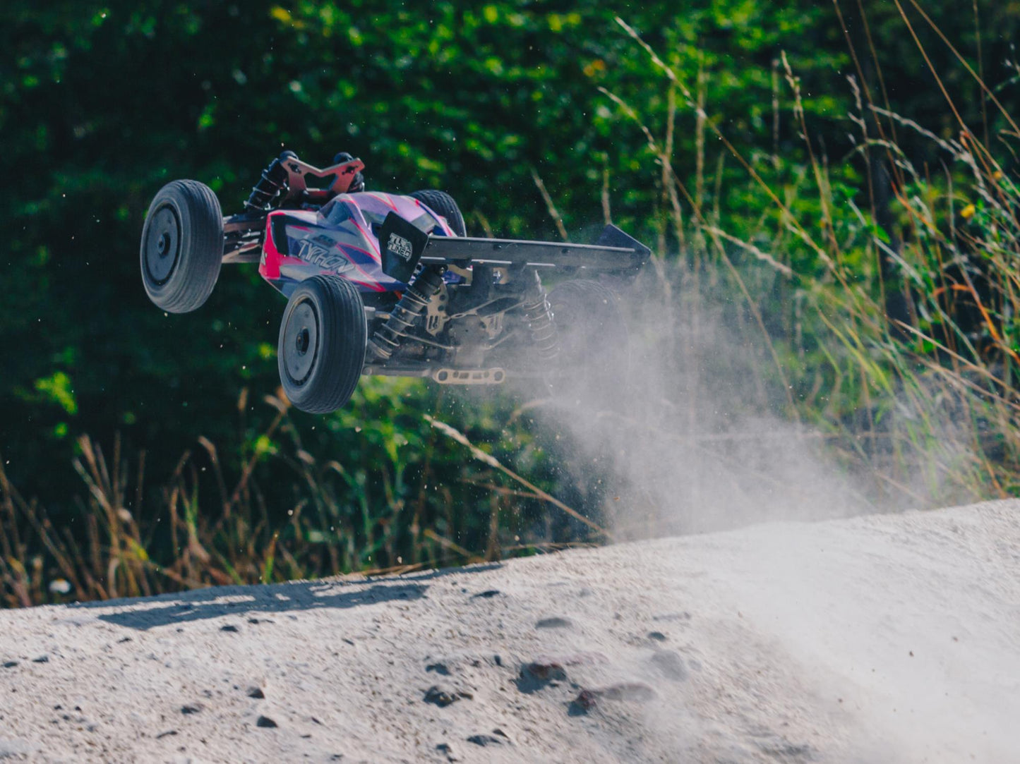 1/8 TLR TUNED TYPHON Race Ready Roller Pink/Purple