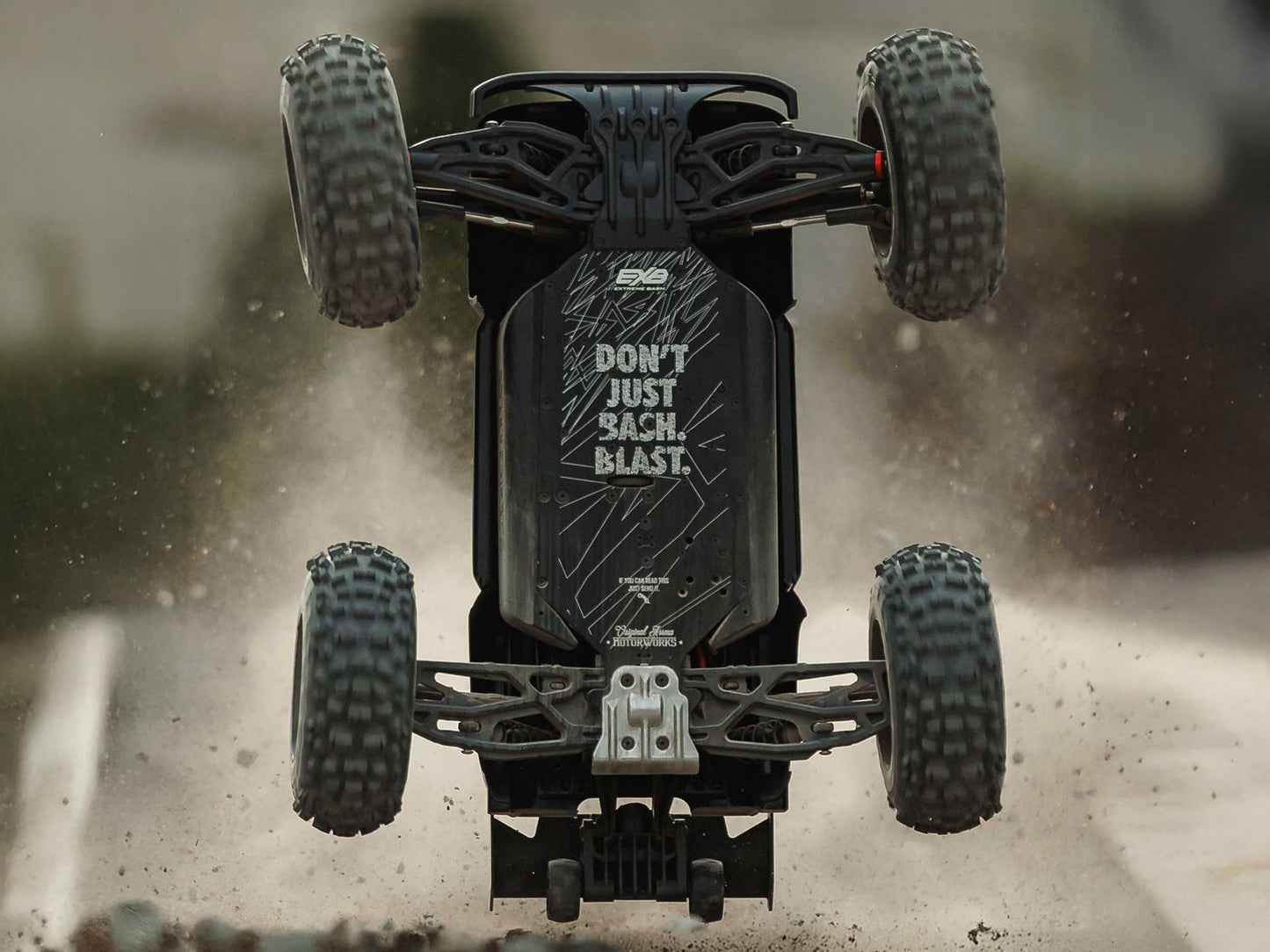 1/8 NOTORIOUS 6S V6 4X4 BLX Stunt Truck RTR Black