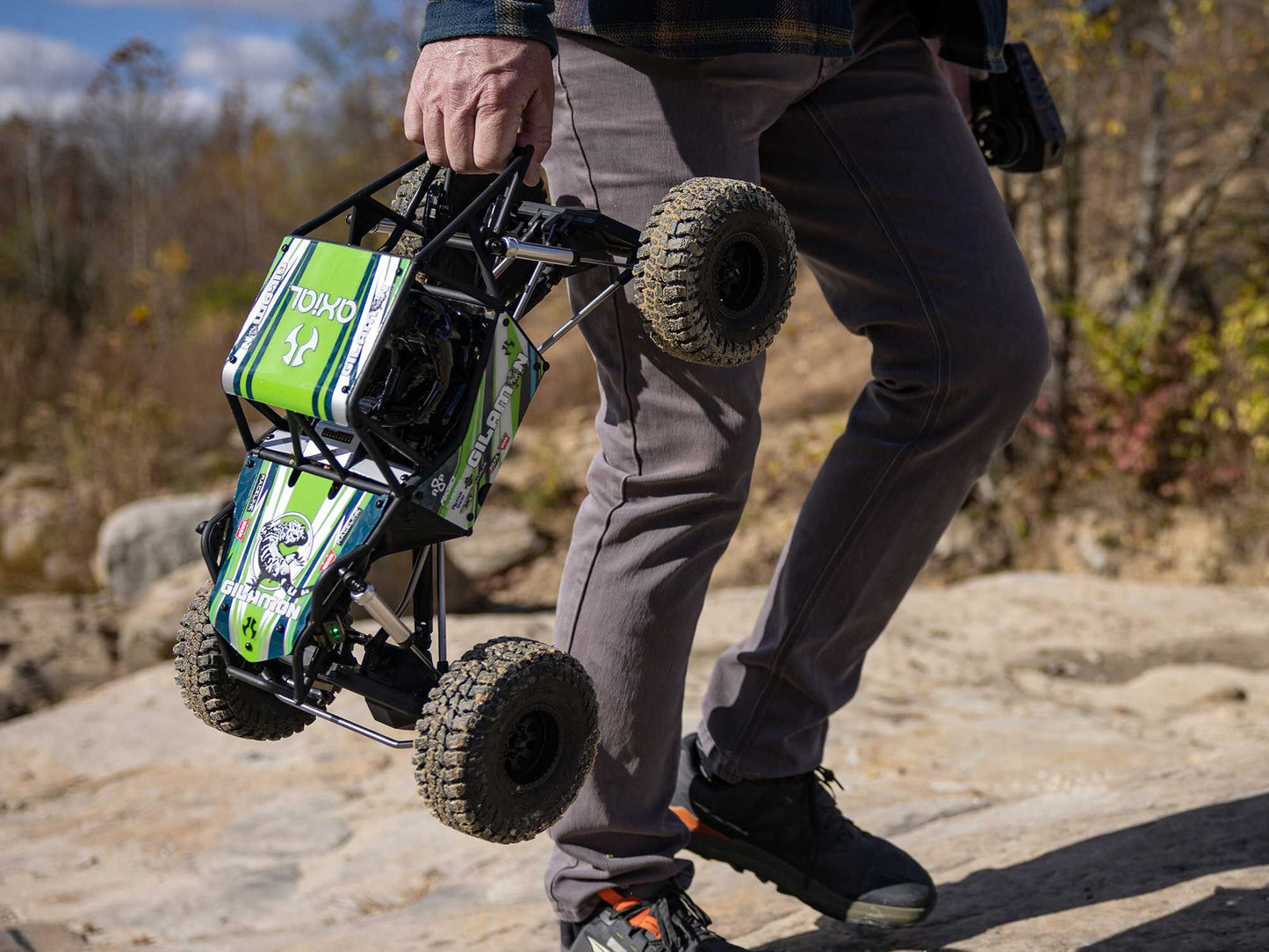 1/8 AXP8 Gilamon 2.2 4X4 RTR Trail Buggy Green