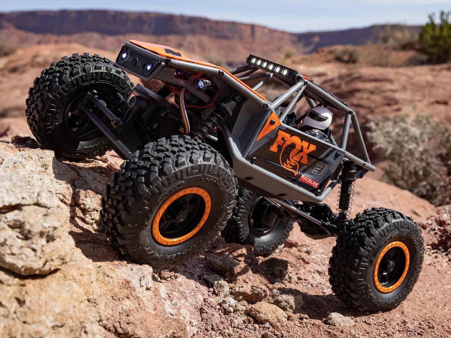 1/18 UTB18 Capra 4WD Unlimited Trail Buggy RTR Grey
