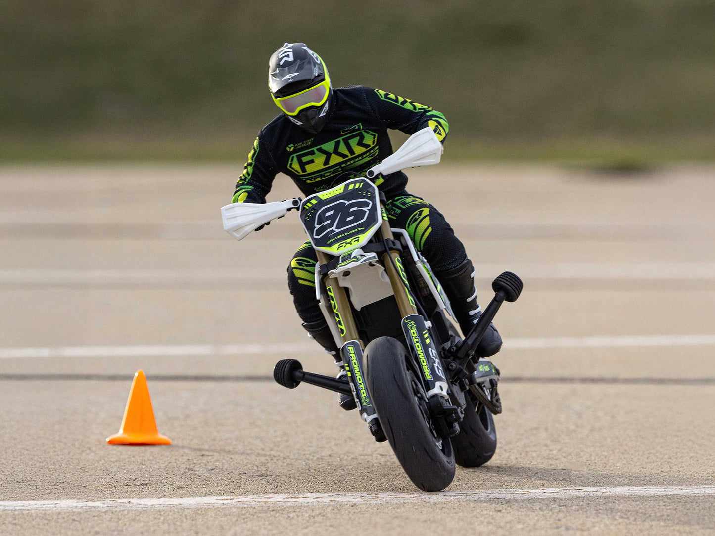 1/4 Promoto-SM FXR Supermoto Motorcycle RTR Basic