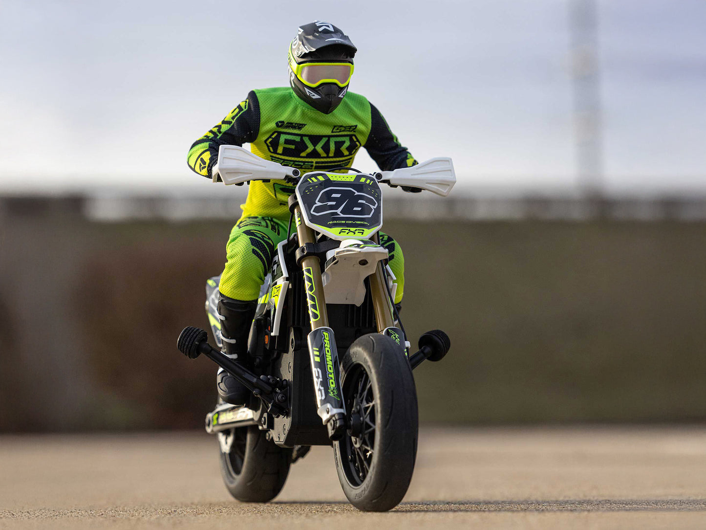 1/4 Promoto-SM FXR Supermoto Motorcycle RTR (Batt & Charger)