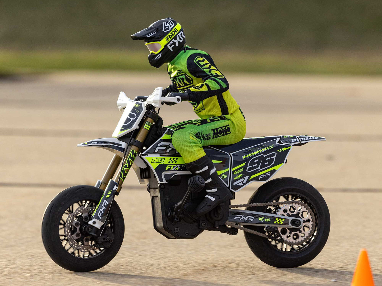 1/4 Promoto-SM FXR Supermoto Motorcycle RTR (Batt & Charger)