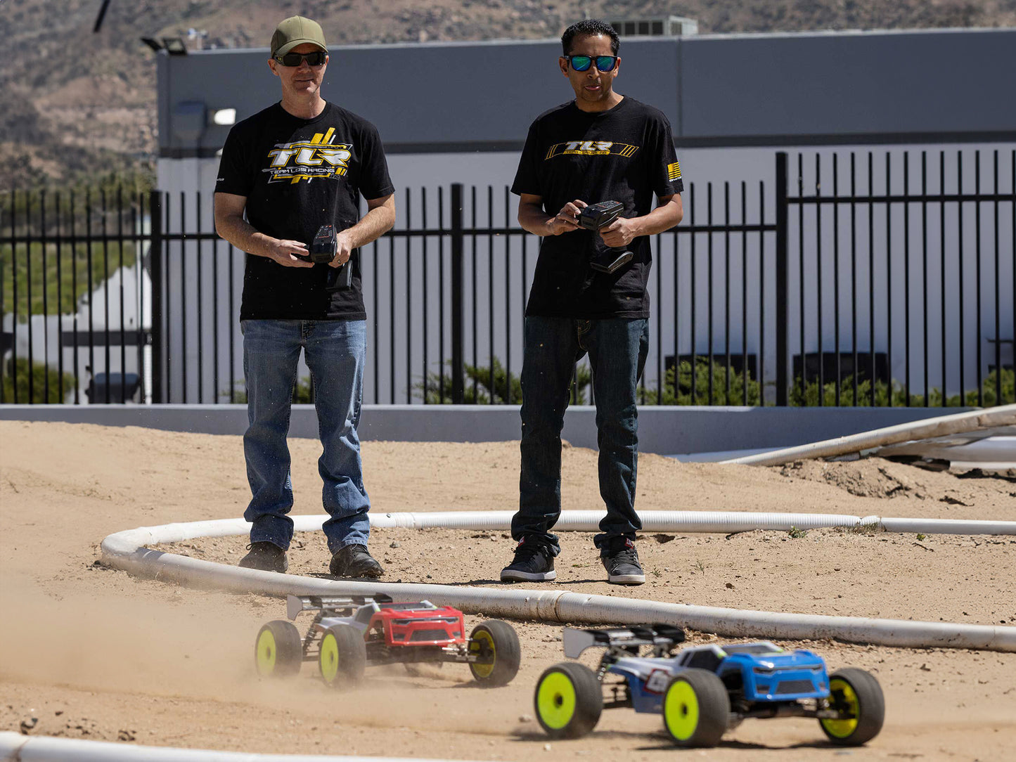 1/8 8IGHT-XTE 4WD Sensored Brushless Racing Truggy RTR
