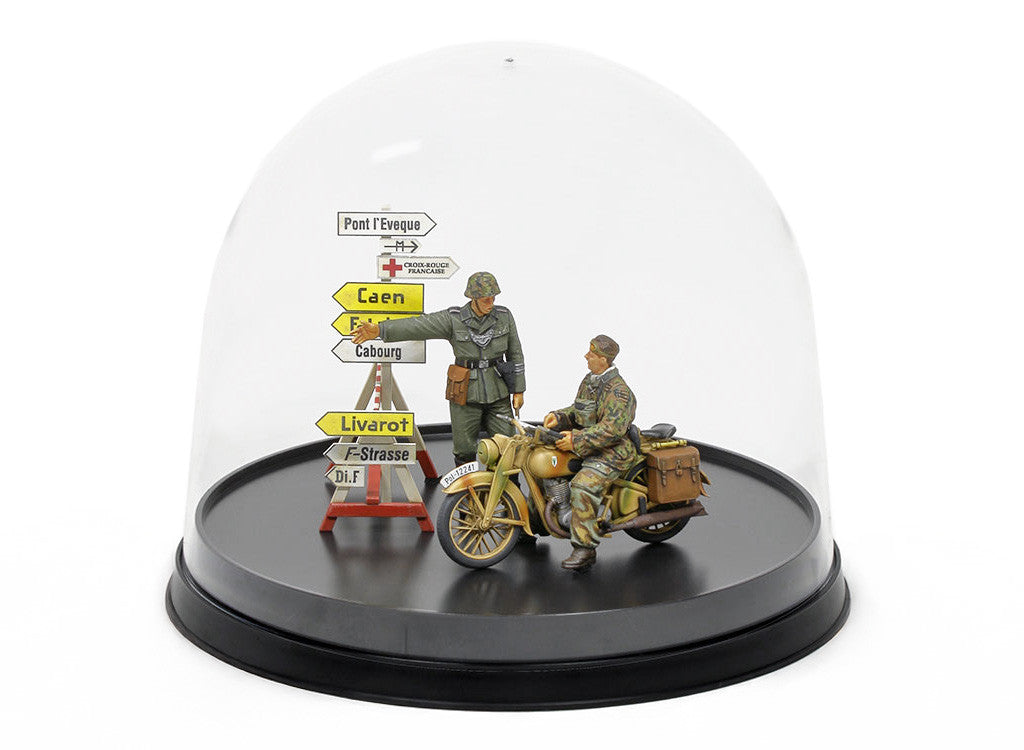 Display Case J - Dome Type 12.5cm (Smaller 1/35 Models & Figures)