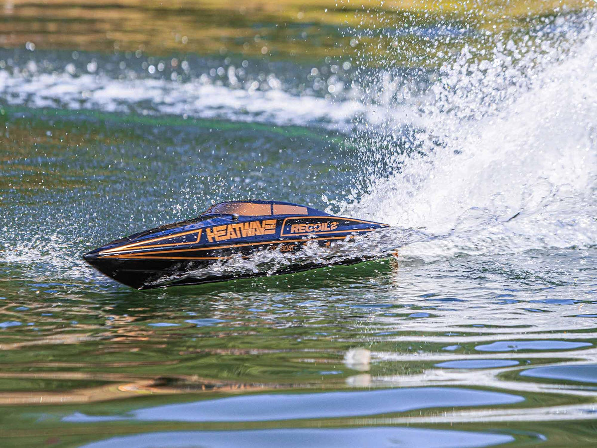 Recoil 2 V2 26" Self-Righting Brushless Deep-V RTR, Heat Wav