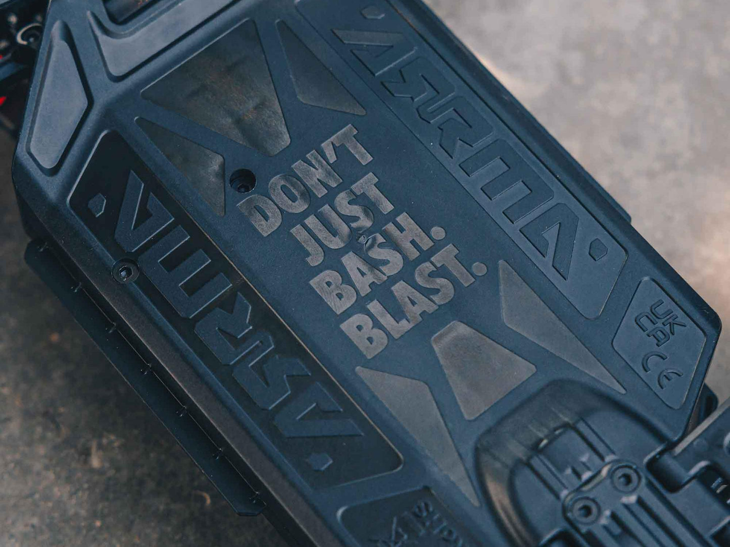 1/18 GRANITE GROM MEGA 4X4 MT with Battery & Charger Blue