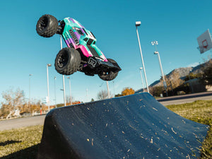 1/16 MINI KRATON 3S DSC 4X4 RTR with Batt/Charg, Pink/Teal