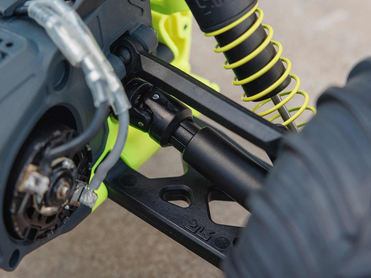 1/10 GORGON MEGA 550 2WD MT with Battery & Charger Yellow