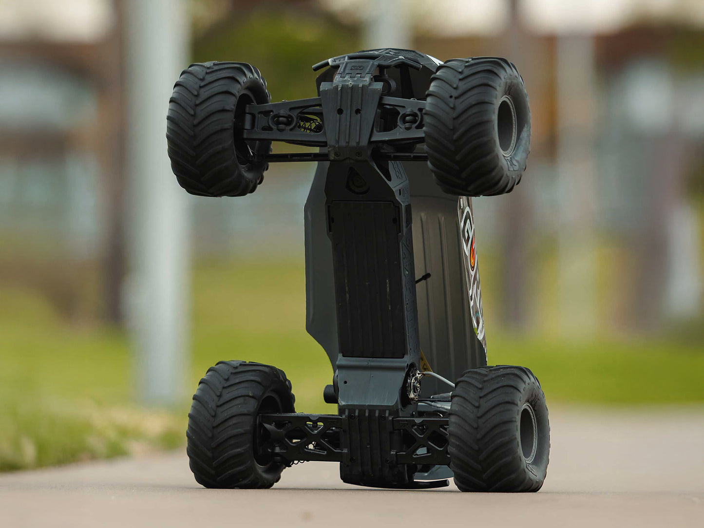 1/10 GORGON MEGA 550 2WD MT with Battery & Charger Gun Metal