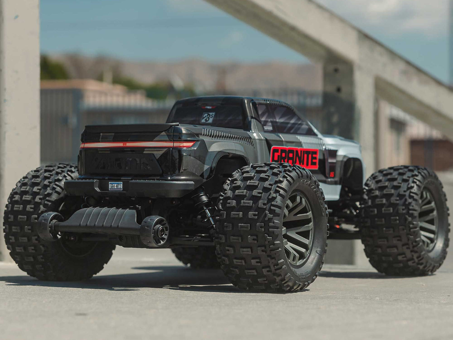 1/10 GRANITE 223S DSC 4X4 RTR Monster Truck Gunmetal