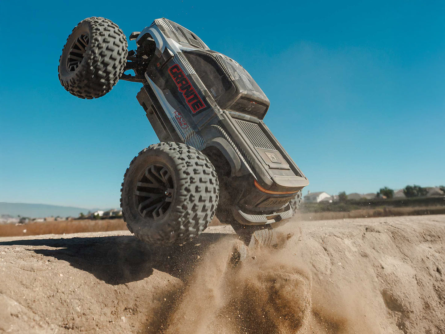 1/10 GRANITE 223S DSC 4X4 RTR Monster Truck Gunmetal
