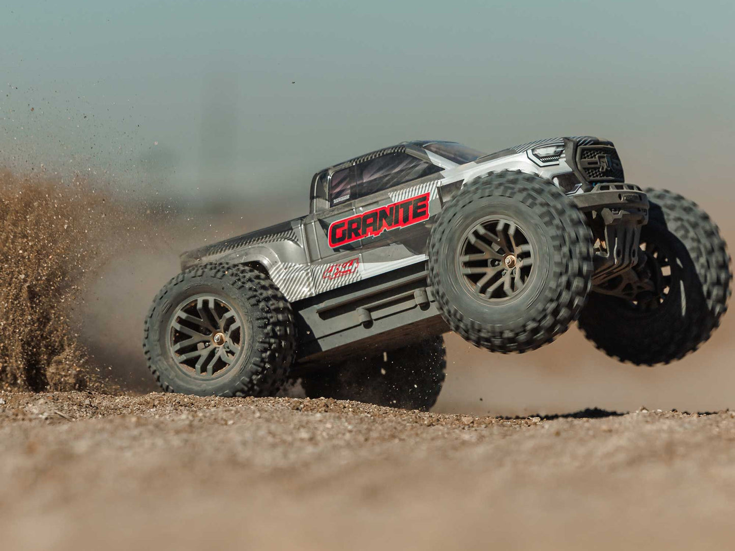 1/10 GRANITE 223S DSC 4X4 RTR Monster Truck Gunmetal