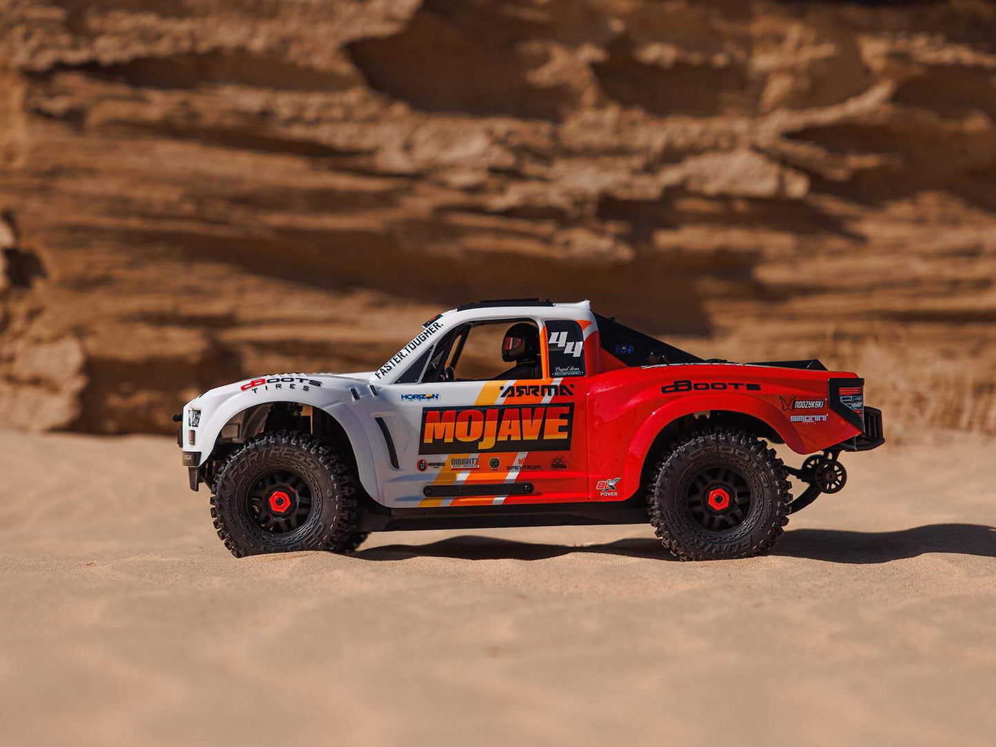 1/8 MOJAVE 4S 4X4 BLX DT (with Centre Diff) RTR White