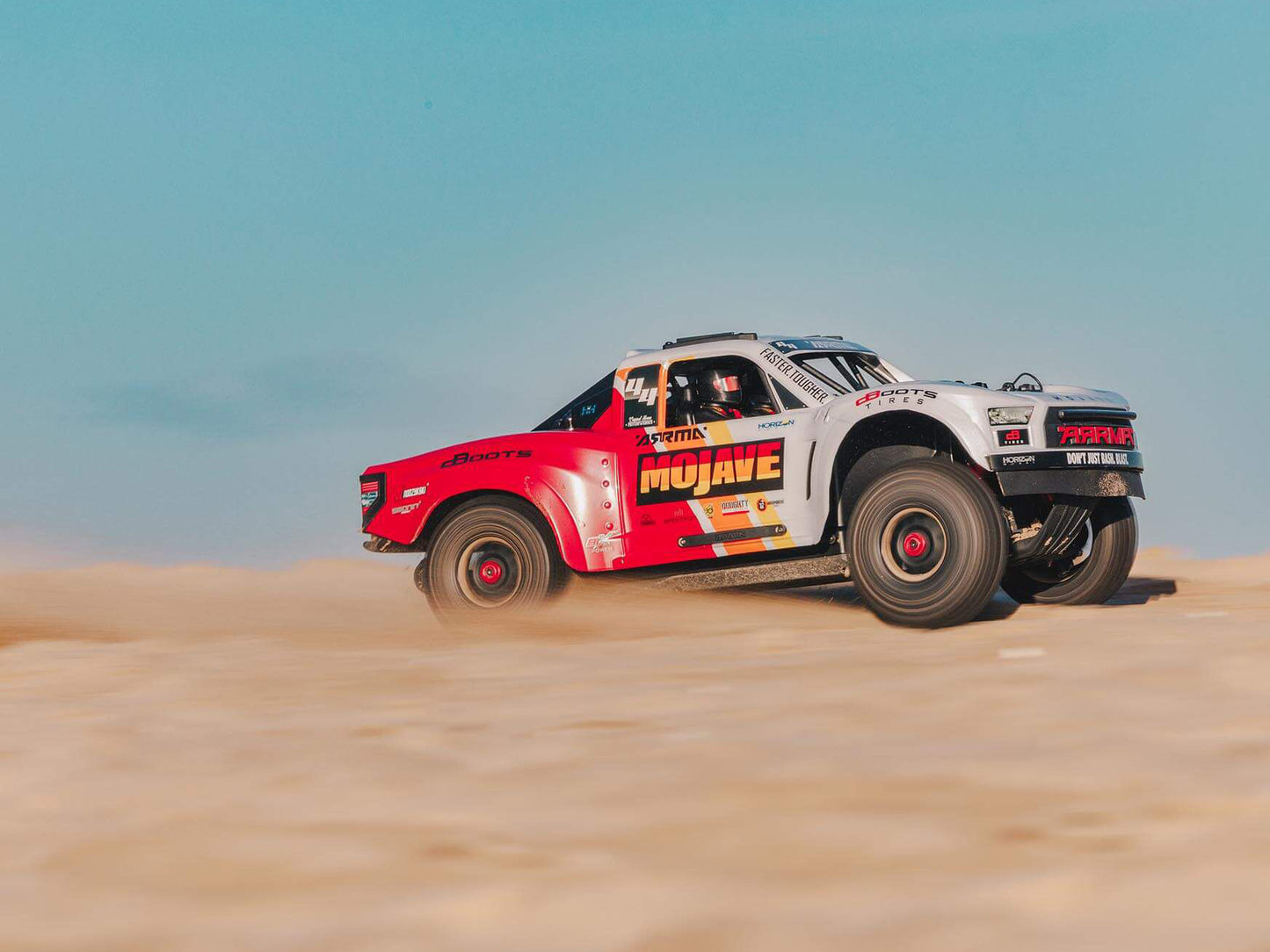 1/8 MOJAVE 4S 4X4 BLX DT (with Centre Diff) RTR White