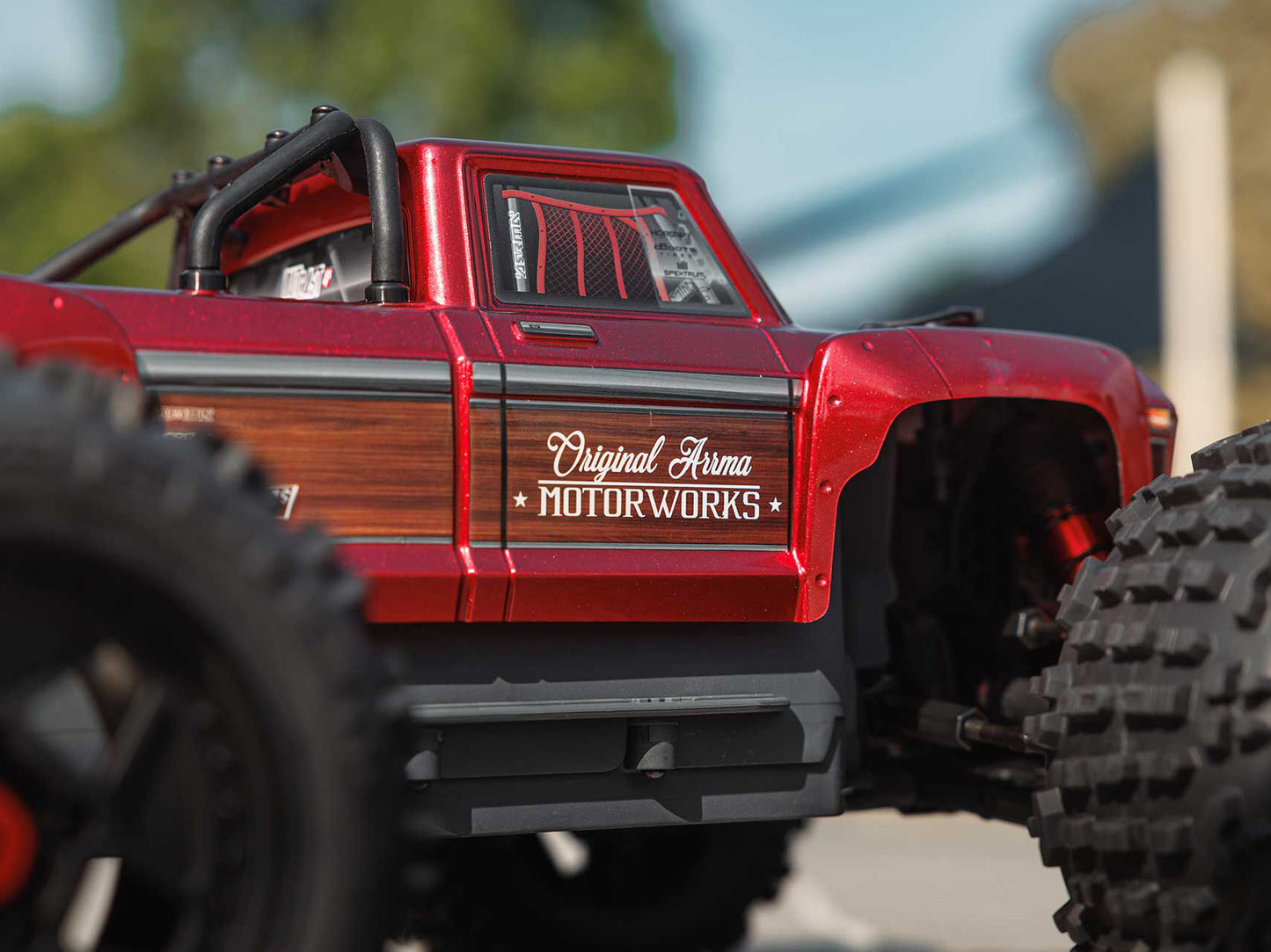 1/10 OUTCAST 4S 4X4 BLX Stunt MT (with Centre Diff) Red