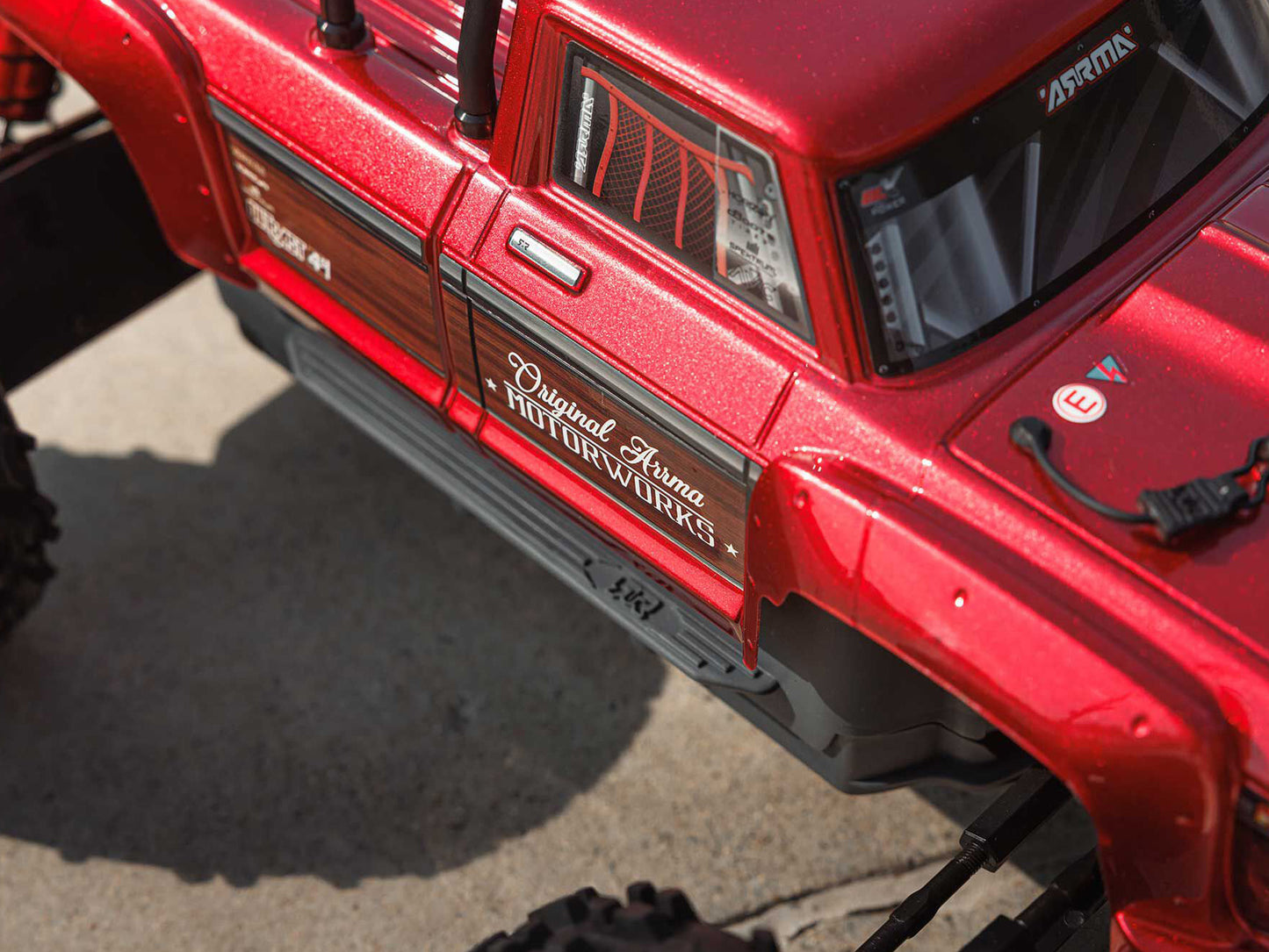 1/10 OUTCAST 4S 4X4 BLX Stunt MT (with Centre Diff) Red