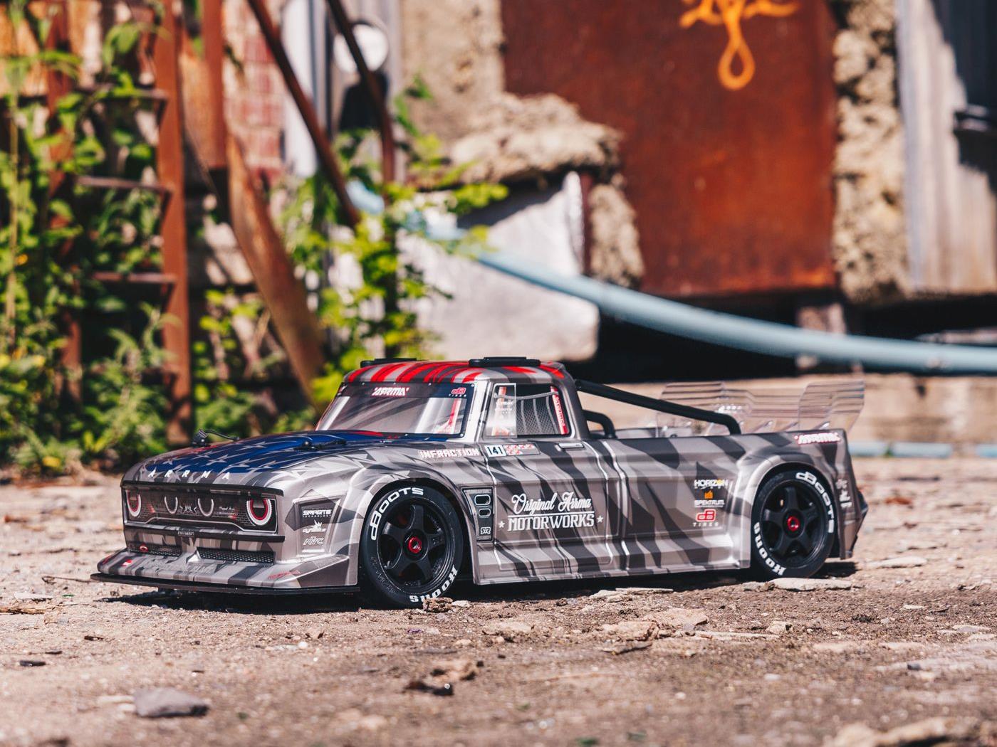 1/7 INFRACTION 6S 4X4 BLX Resto-Mod Truck RTR Silver