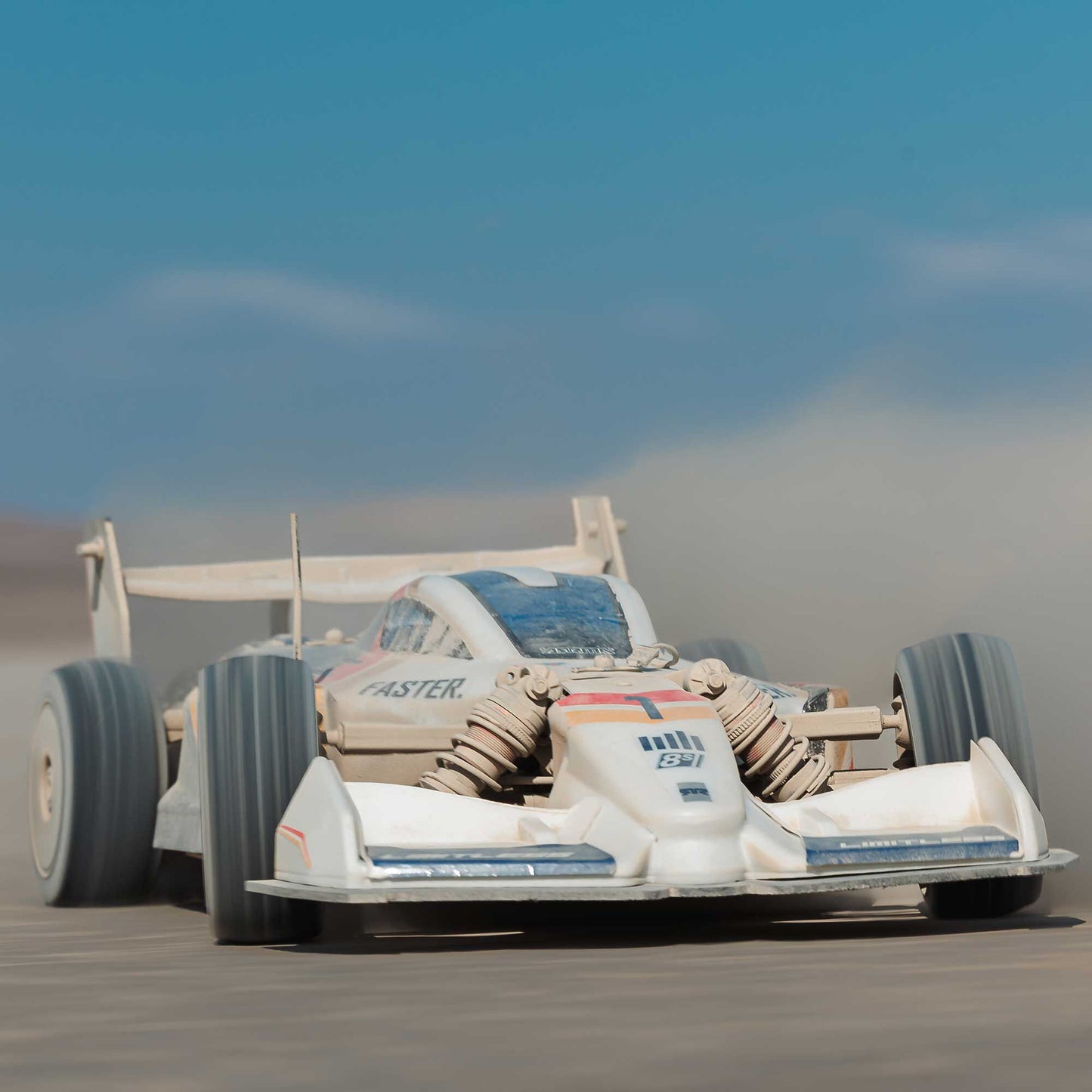 ** PREORDER 05-10-2025 ** 1/7 LIMITLESS 8S AVC 4X4 RTR BLX Street Speed, SPEED MACHINE White/Blue C-ARA7816T2