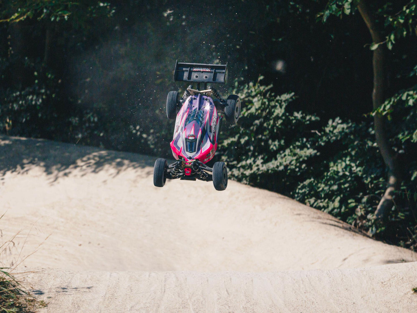 1/8 TLR TUNED TYPHON Race Ready Roller Pink/Purple
