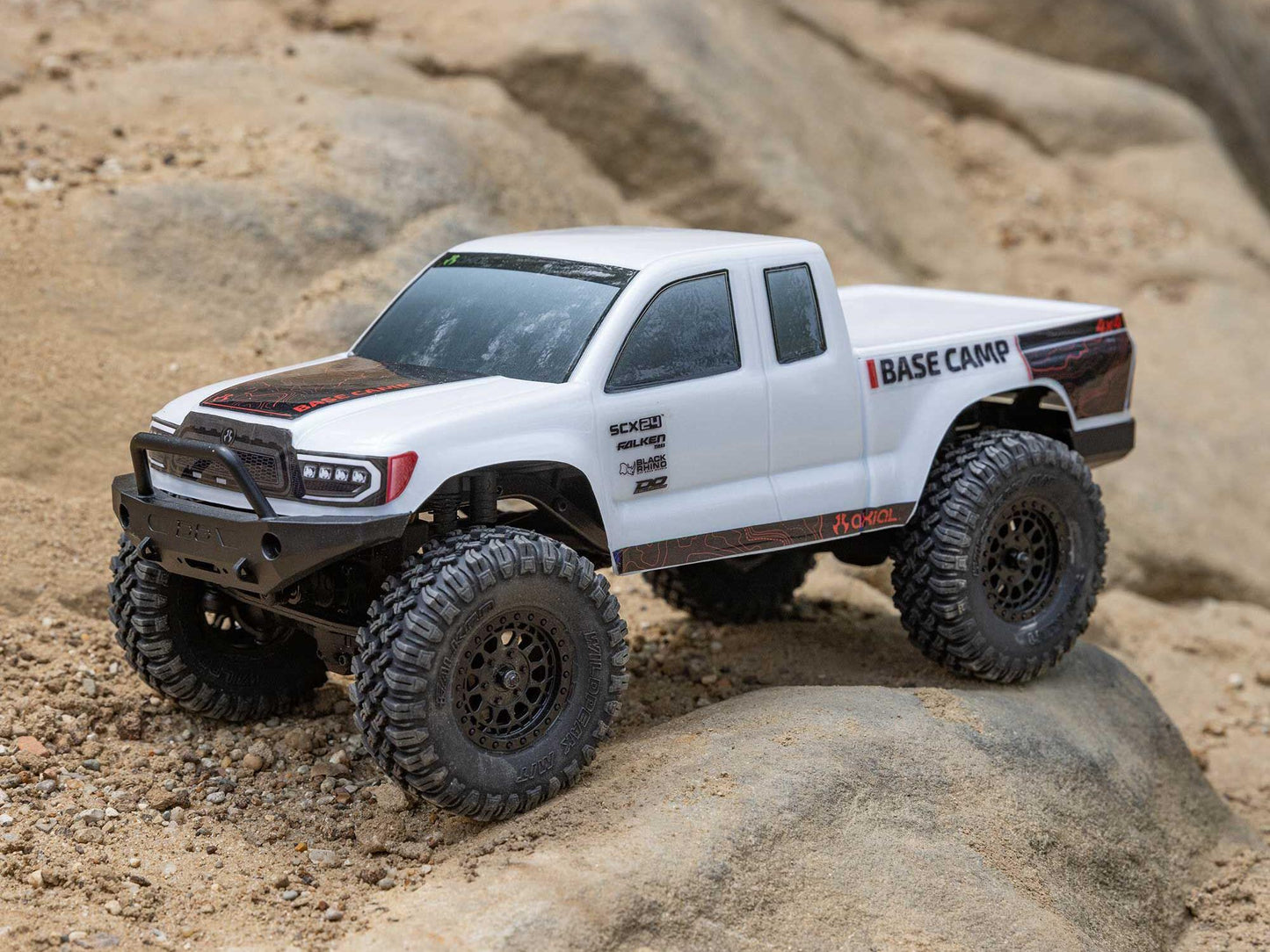 1/24 SCX24 Base Camp 4WD Rock Crawler RTR White