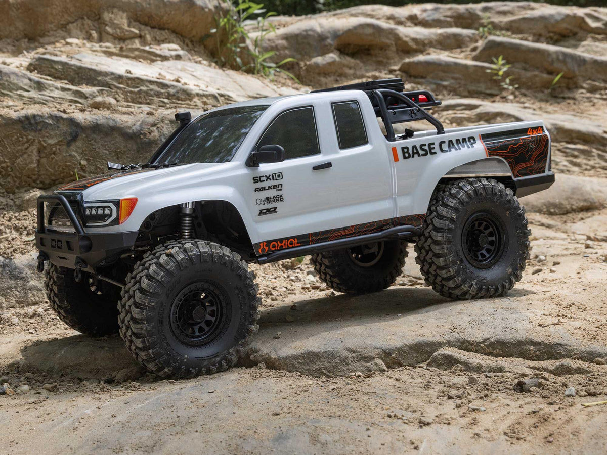 1/10 SCX10 III Base Camp 4X4 Rock Crawler RTR White