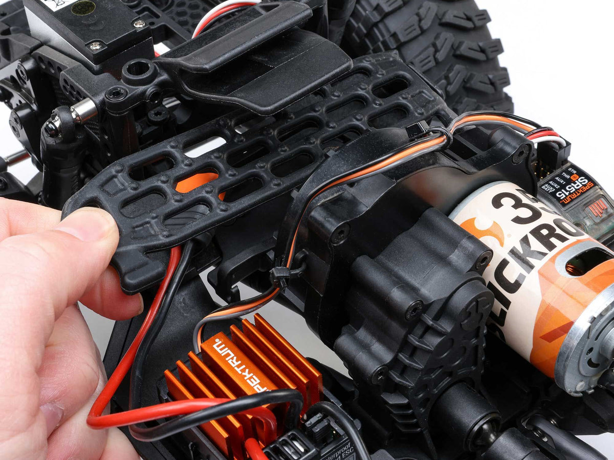 1/10 SCX10 III Coyote 4X4 RTR Brushed Rock Crawler, Silver