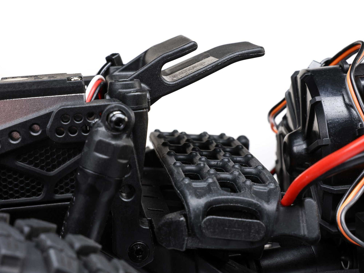 1/10 SCX10 III Coyote 4X4 RTR Brushed Rock Crawler, Silver